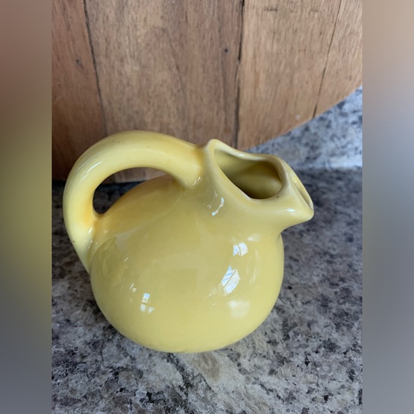 Vintage MKP Mountain Kiln Pottery Yellow Ceramic Mini Pitcher Creamer Bristol VT - Picture 3 of 7